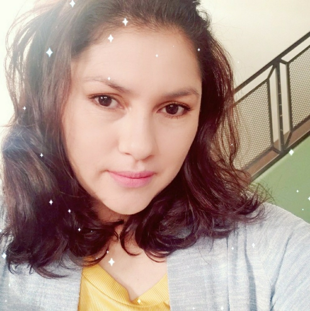 Meet your Posher, Alejandra